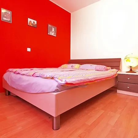 Vlado 1032 Apartament